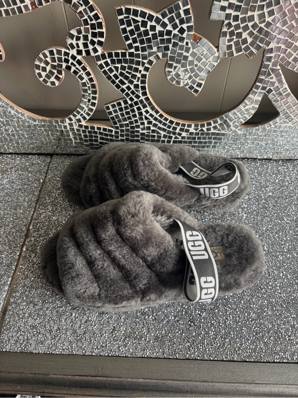 ⭐️UGG Fluff Yeah Slide Slippers in Charcoal Gray - Picture 5 of 6